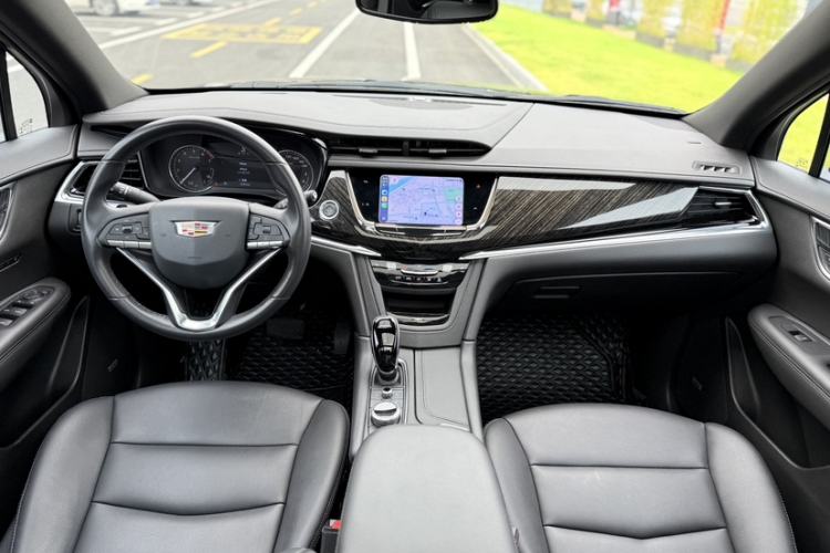 Used Cadillac XT6 2021 2.0T 7-Seater Two-Wheel-Drive Luxury Version Interior 4