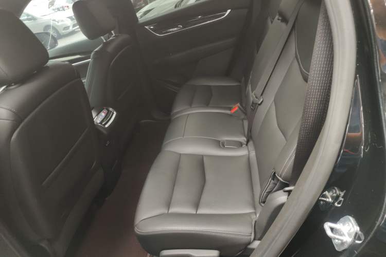 Used Cadillac XT6 2021 2.0T 7-Seater Two-Wheel-Drive Luxury Version Interior 4