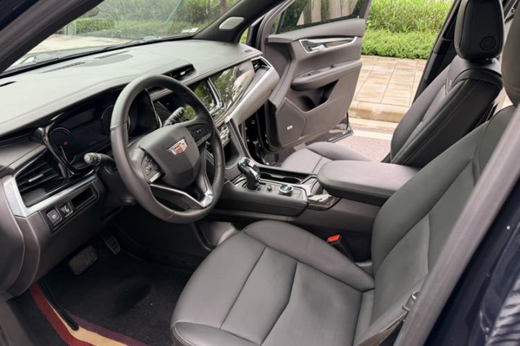 Used Cadillac XT6 2021 28T Six-Seater Four-Wheel-Drive Luxury Version Interior 5