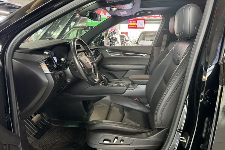 Used Cadillac XT6 2021 2.0T Six-Seater Four-Wheel-Drive Luxury Version Interior 5