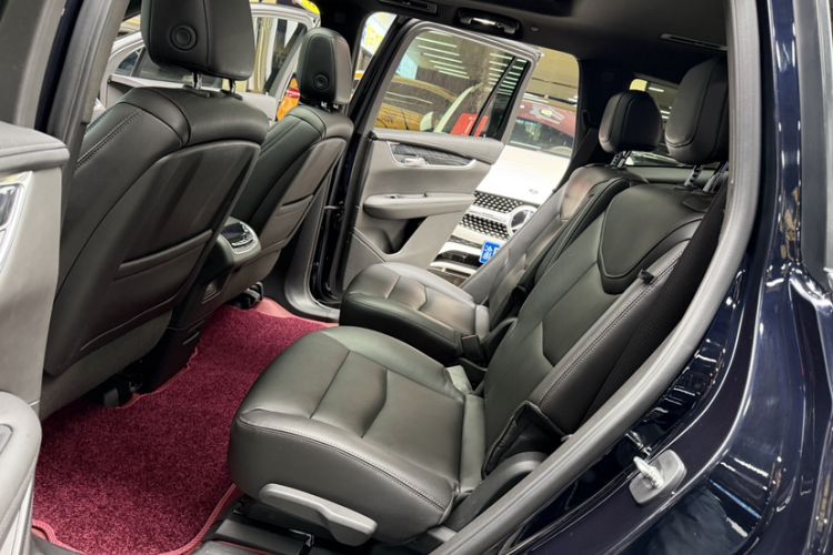 Used Cadillac XT6 2021 2.0T 6-Seater Two-Wheel Drive Luxury Version Interior 5