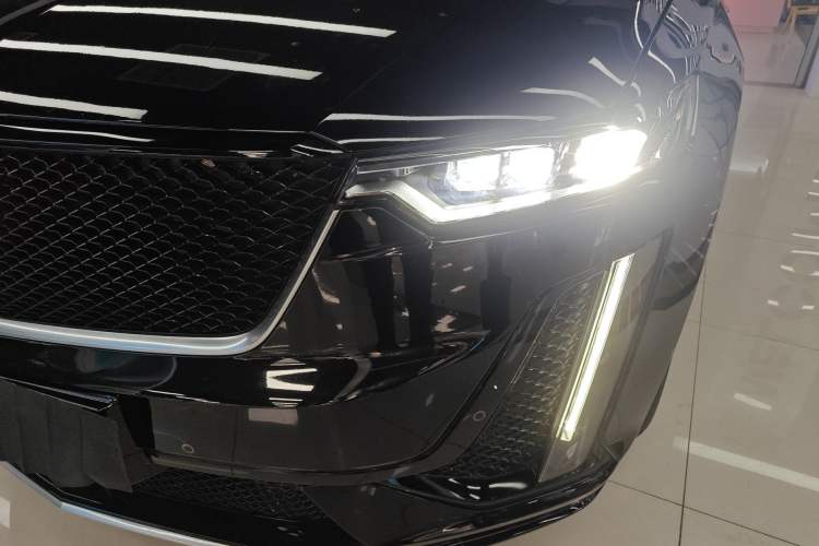 Used Cadillac XT6 2021 28T Six-Seater Luxury Sporty Enjoy-the-Comfort Safety Edition Left Front Headlight