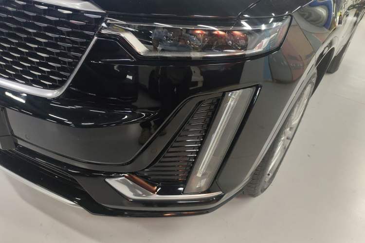 Used Cadillac XT6 2021 2.0T Six-Seater Four-Wheel-Drive Luxury Version Left Front Headlight