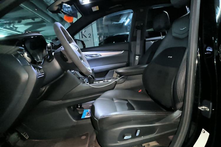 Used Cadillac XT6 2021 28T 7-Seater Four-Wheel Drive Luxury Version Left Front Seat