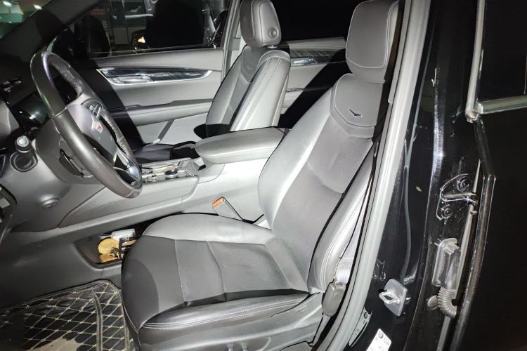 Used Cadillac XT6 2021 28T 7-Seater Four-Wheel Drive Luxury Version Left Front Seat