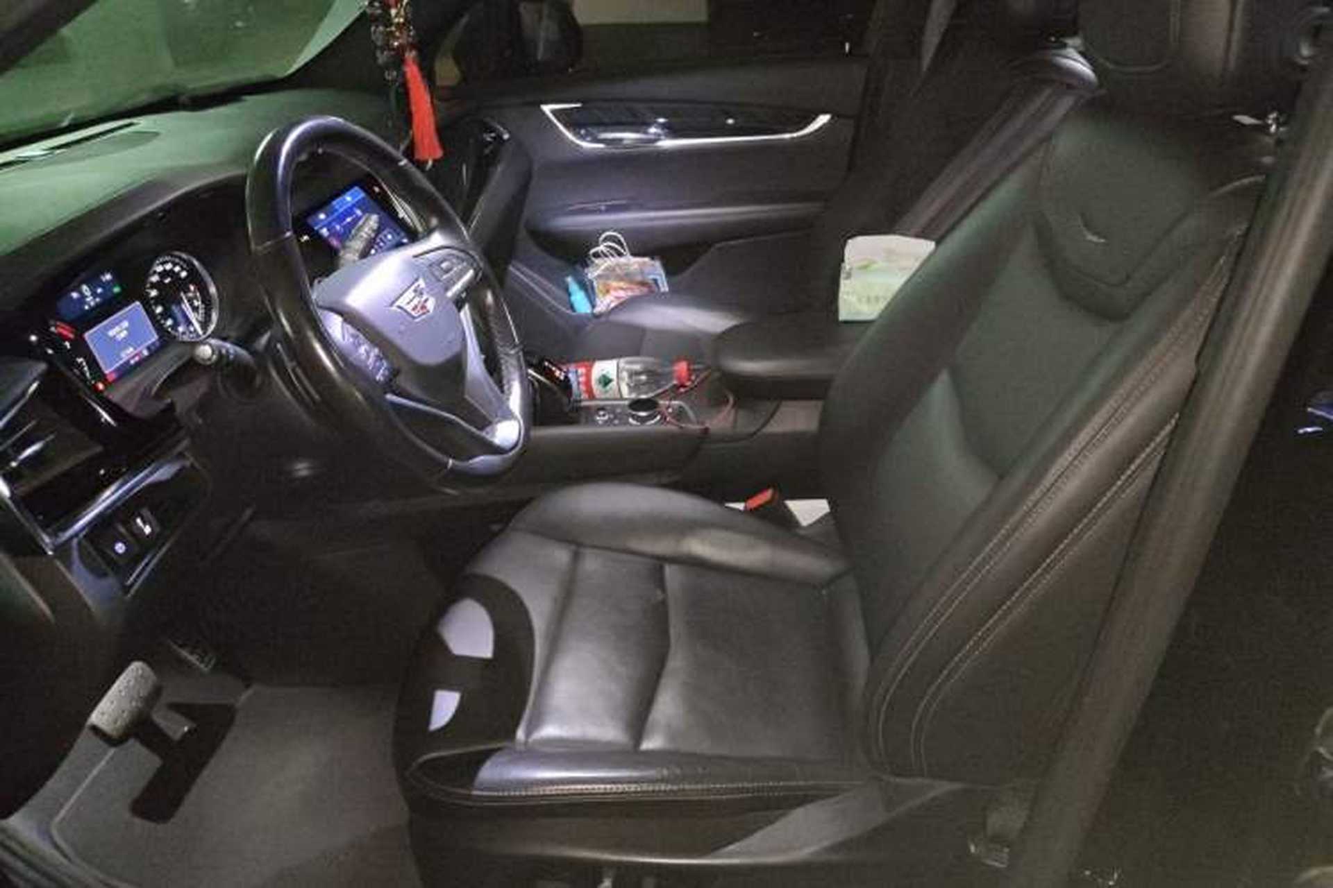 Used Cadillac XT6 2021 2.0T Six-Seater Four-Wheel-Drive Luxury Version Left Front Seat