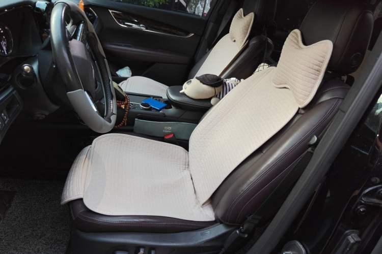 Used Cadillac XT6 2021 2.0T Six-Seater Four-Wheel-Drive Luxury Version Left Front Seat