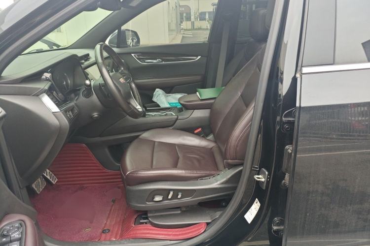 Used Cadillac XT6 2021 2.0T 7-Seater Two-Wheel-Drive Luxury Version Left Front Seat
