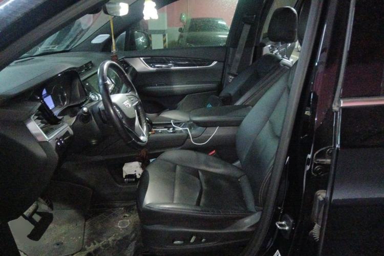 Used Cadillac XT6 2021 28T Six-Seater Four-Wheel-Drive Luxury Version Left Front Seat