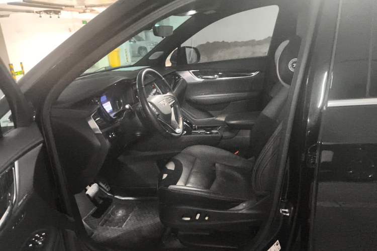 Used Cadillac XT6 2021 28T 7-Seater Four-Wheel Drive Luxury Version Left Front Seat