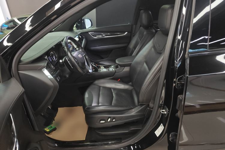 Used Cadillac XT6 2021 28T Six-Seater Luxury Sporty Enjoy-the-Comfort Safety Edition Left Front Seat