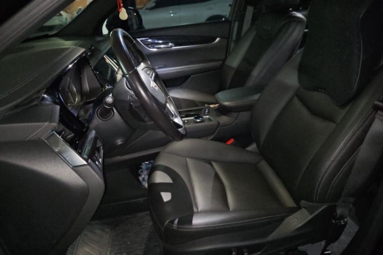 Used Cadillac XT6 2021 2.0T 6-Seater Two-Wheel Drive Luxury Version Left Front Seat