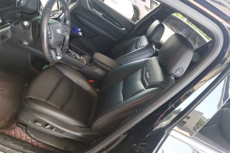 Used Cadillac XT6 2021 2.0T 6-Seater Two-Wheel Drive Luxury Version Left Front Seat