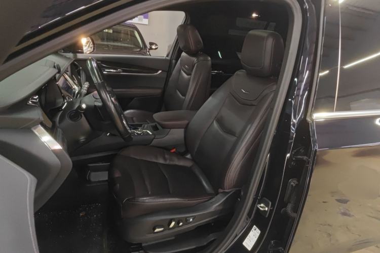 Used Cadillac XT6 2021 28T Six-Seater Luxury Version Left Front Seat
