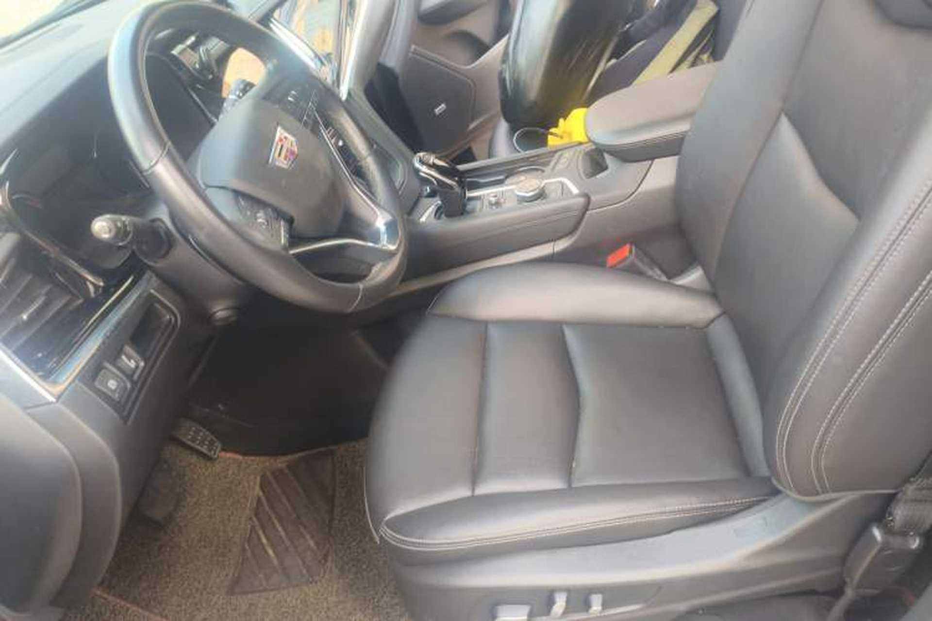 Used Cadillac XT6 2021 2.0T 6-Seater Two-Wheel Drive Luxury Version Left Front Seat