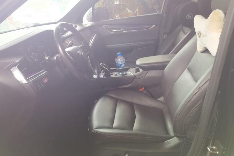 Used Cadillac XT6 2021 2.0T Seven-Seater Four-Wheel Drive Luxury Version Left Front Seat