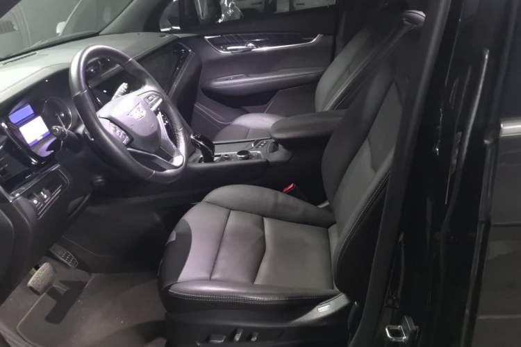 Used Cadillac XT6 2021 2.0T Six-Seater Four-Wheel-Drive Luxury Version Left Front Seat