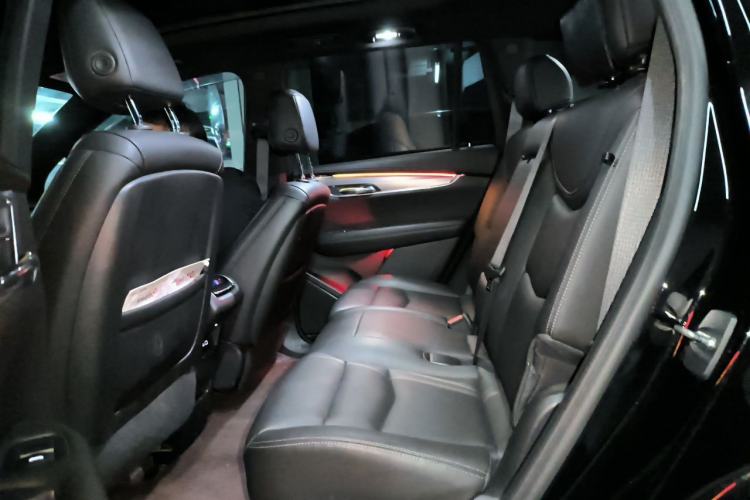 Used Cadillac XT6 2021 28T 7-Seater Four-Wheel Drive Luxury Version Left Rear Seat