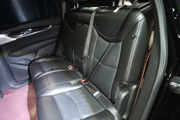 Used Cadillac XT6 2021 2.0T 7-Seater Four-Wheel Drive Luxury Version Left Rear Seat