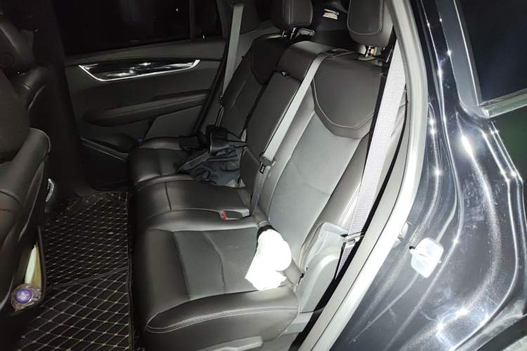 Used Cadillac XT6 2021 28T 7-Seater Four-Wheel Drive Luxury Version Left Rear Seat