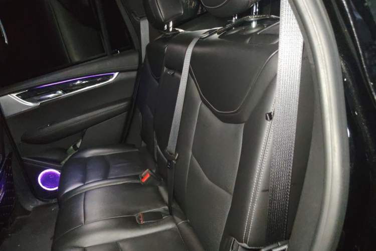 Used Cadillac XT6 2021 2.0T 7-Seater Four-Wheel Drive Luxury Version Left Rear Seat