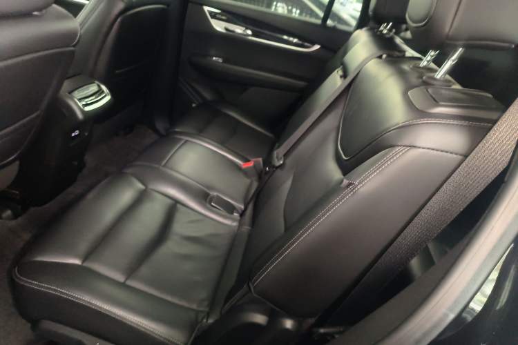 Used Cadillac XT6 2021 2.0T 7-Seater Four-Wheel Drive Luxury Version Left Rear Seat
