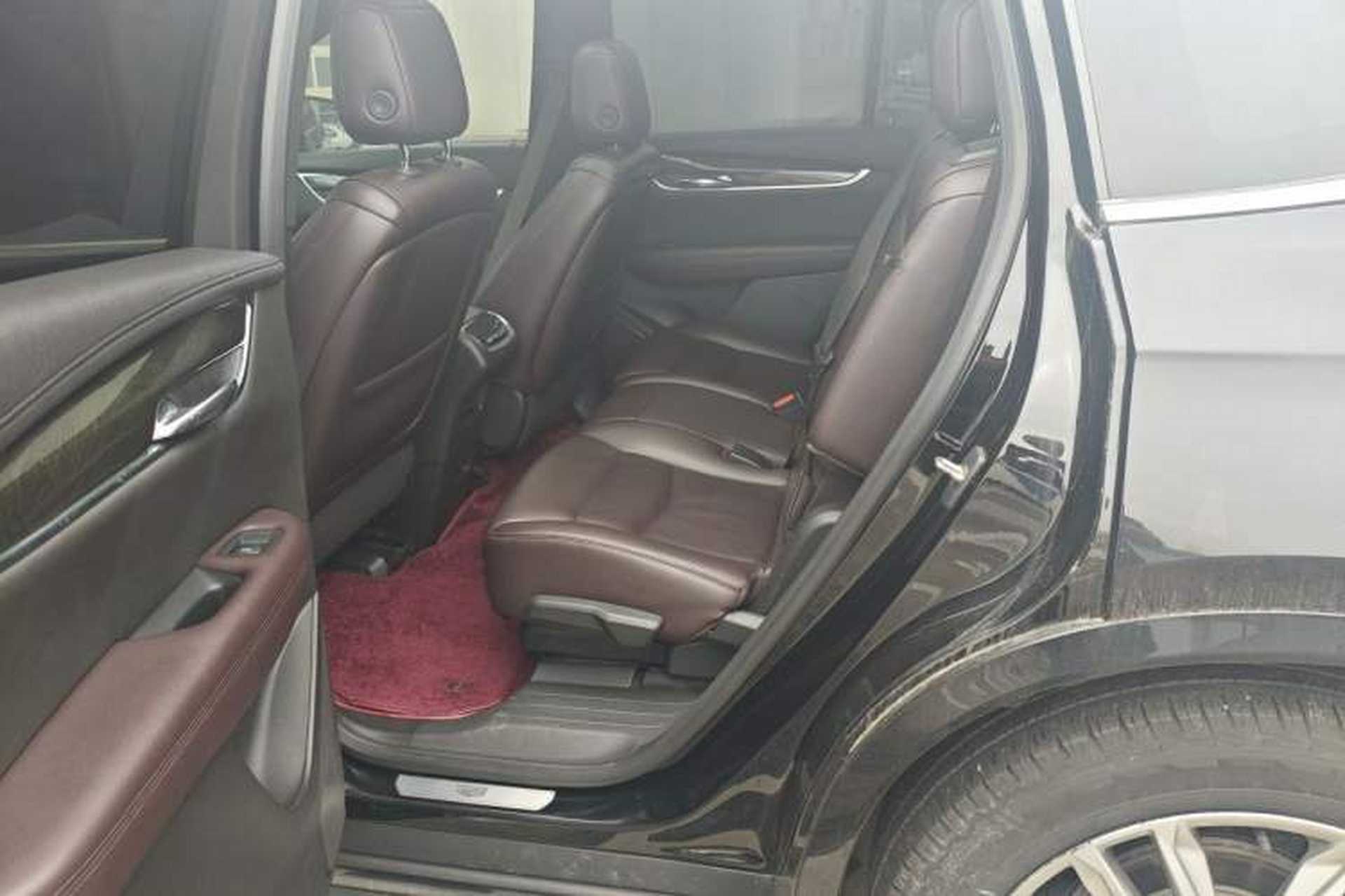 Used Cadillac XT6 2021 2.0T 7-Seater Two-Wheel-Drive Luxury Version Left Rear Seat
