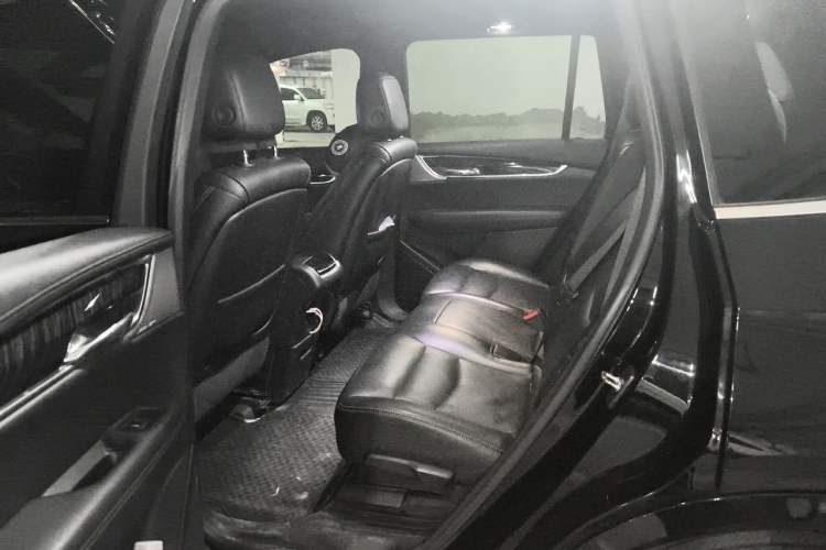 Used Cadillac XT6 2021 28T 7-Seater Four-Wheel Drive Luxury Version Left Rear Seat