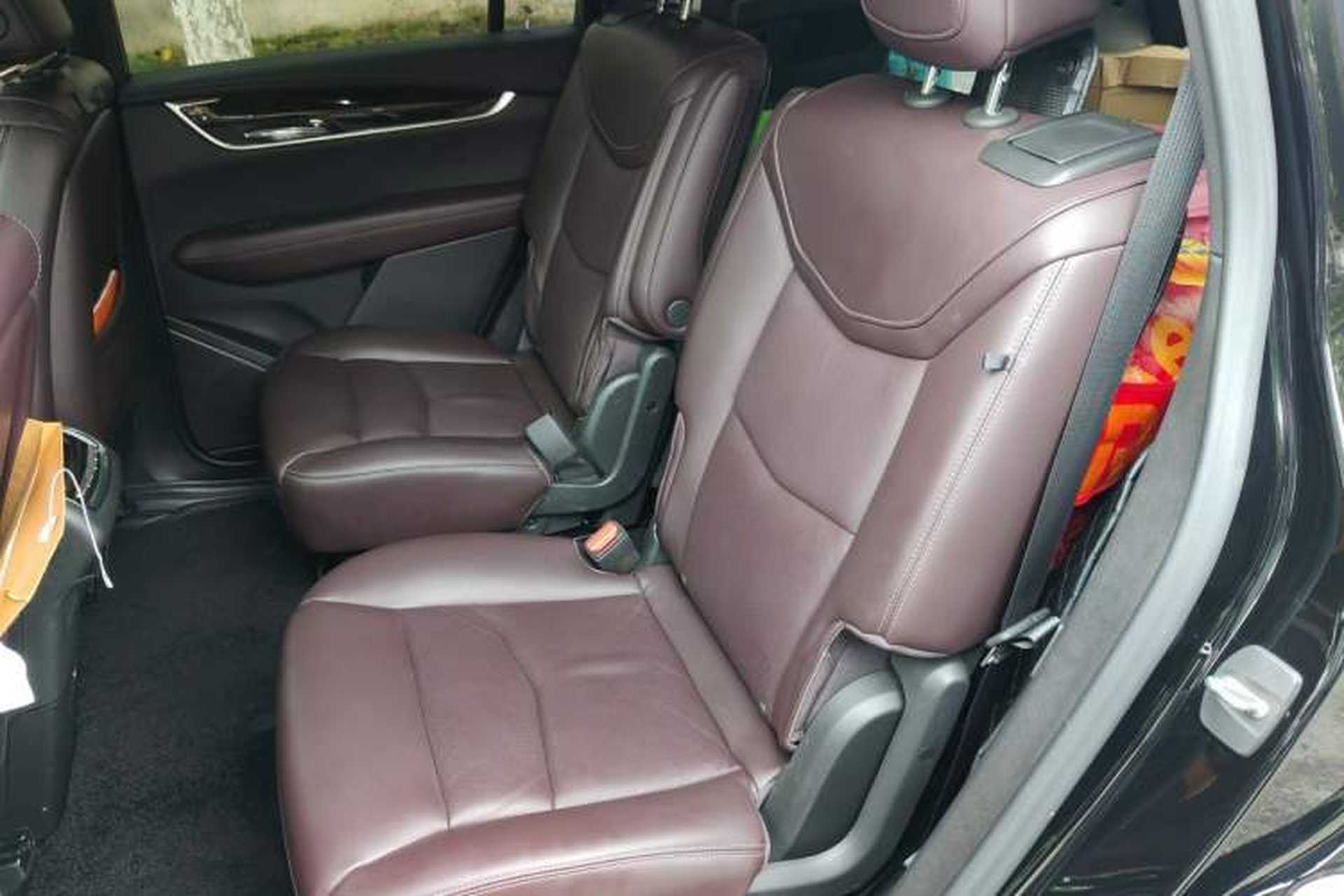 Used Cadillac XT6 2021 2.0T Six-Seater Four-Wheel-Drive Luxury Version Left Rear Seat