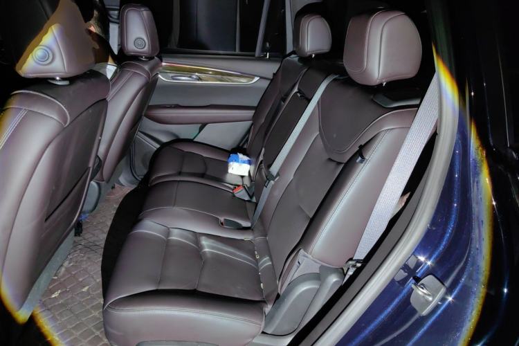 Used Cadillac XT6 2021 2.0T 7-Seater Two-Wheel-Drive Luxury Version Left Rear Seat