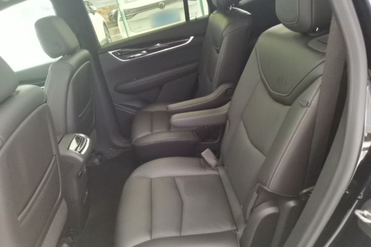 Used Cadillac XT6 2021 28T Six-Seater Four-Wheel-Drive Luxury Version Left Rear Seat