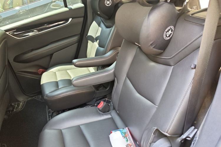 Used Cadillac XT6 2021 28T Six-Seater Luxury Version Left Rear Seat