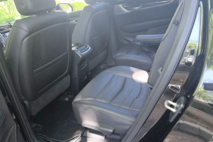 Used Cadillac XT6 2021 28T Six-Seater Four-Wheel-Drive Platinum Sport Edition Left Rear Seat
