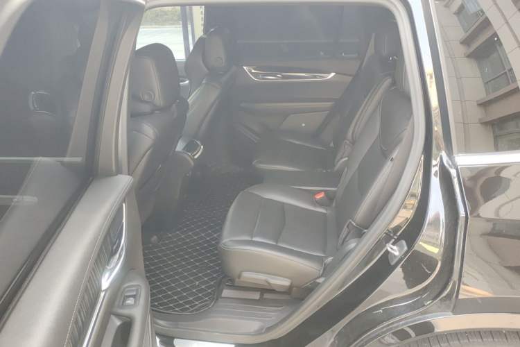 Used Cadillac XT6 2021 2.0T 6-Seater Two-Wheel Drive Luxury Version Left Rear Seat