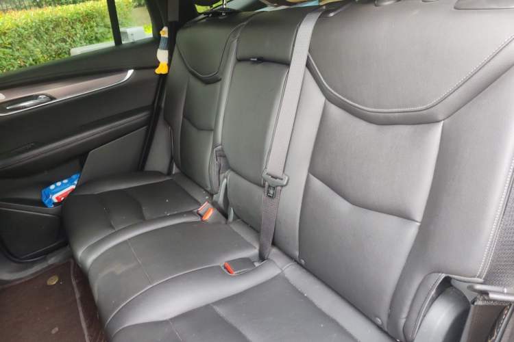 Used Cadillac XT6 2021 28T 7-Seater Four-Wheel Drive Luxury Version Left Rear Seat