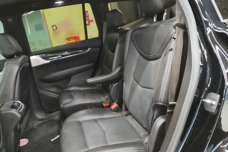 Used Cadillac XT6 2021 Revised Version 2.0T 6-Seater Four-Wheel Drive Premium Edition Left Rear Seat