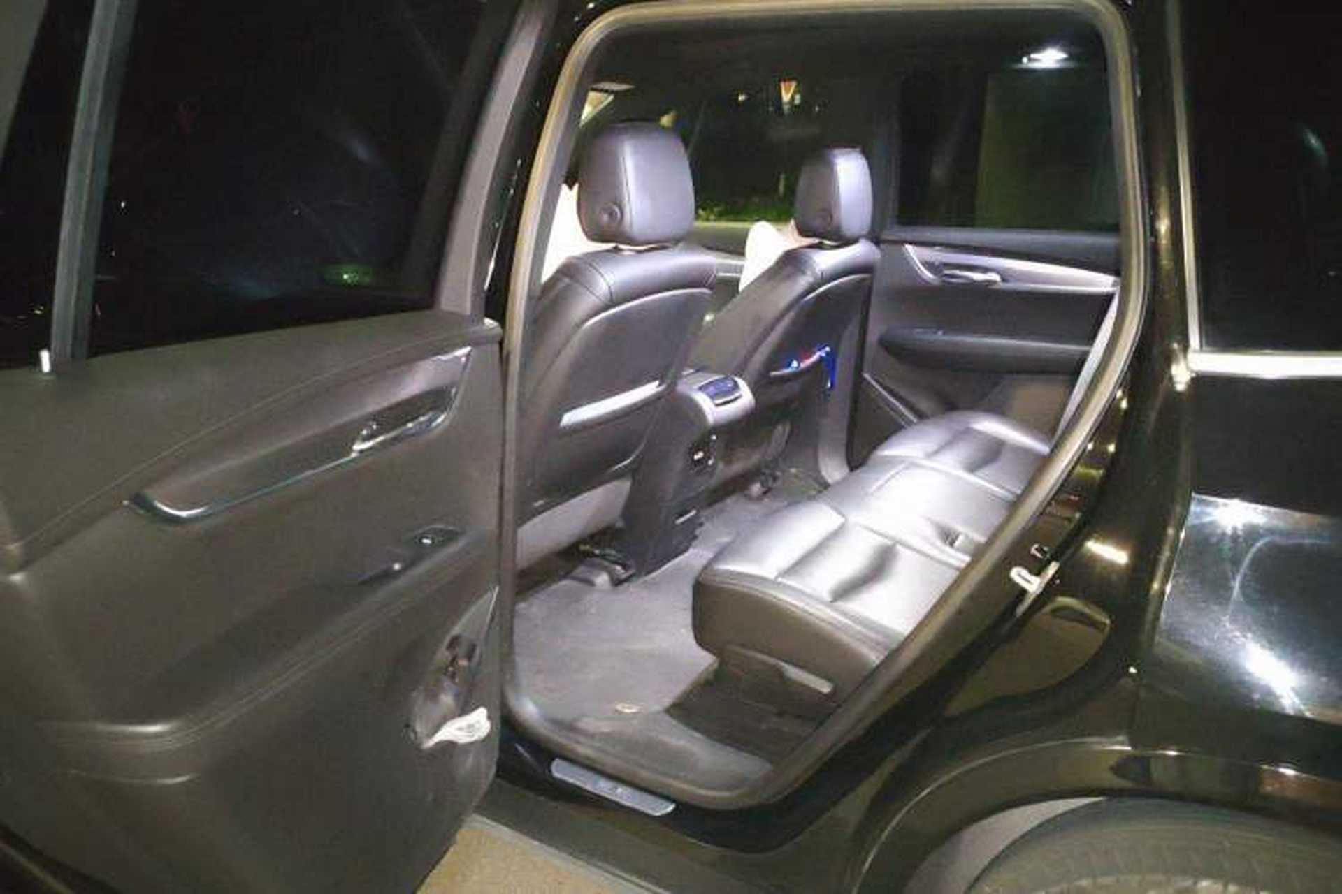 Used Cadillac XT6 2021 2.0T Seven-Seater Four-Wheel Drive Luxury Version Left Rear Seat