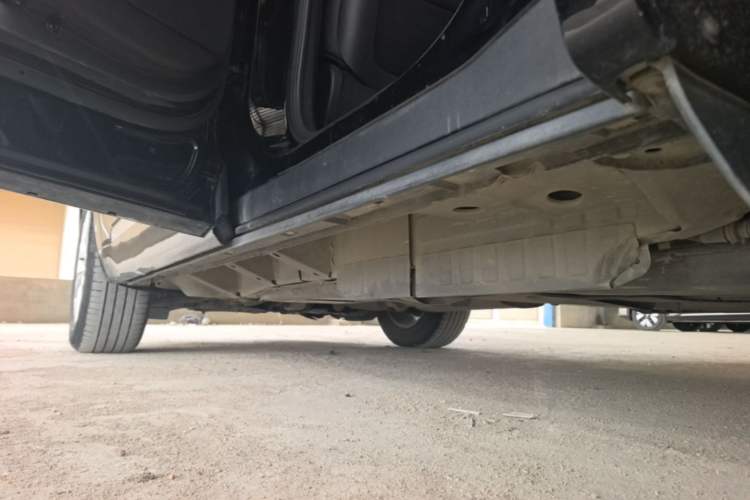 Used Cadillac XT6 2021 2.0T Seven-Seater Four-Wheel Drive Luxury Version Left Side Sill