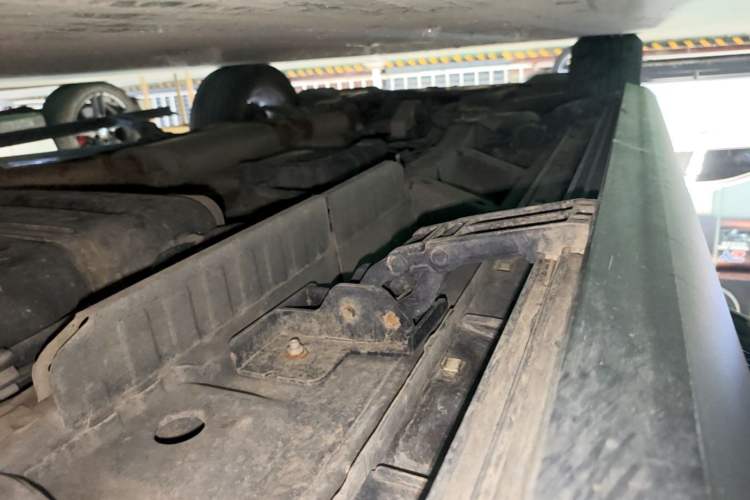Used Cadillac XT6 2021 28T Six-Seater Luxury Version Left Side Sill