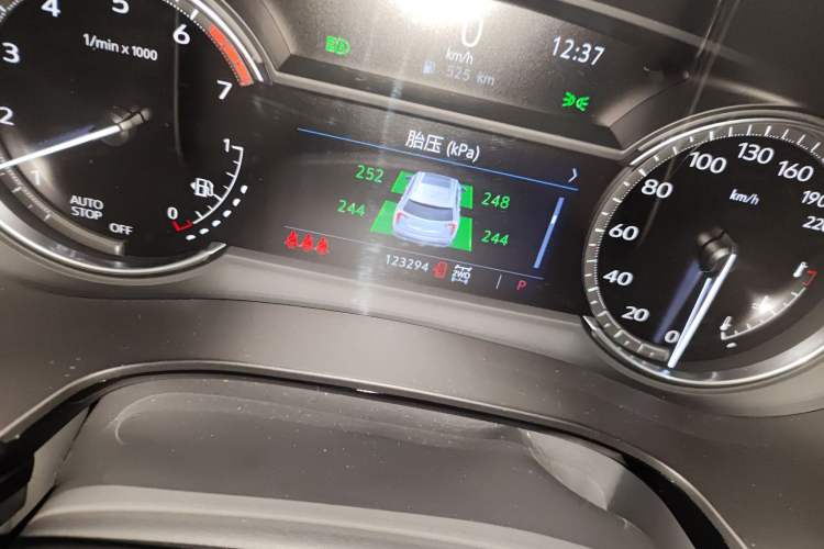 Used Cadillac XT6 2021 28T 7-Seater Four-Wheel Drive Luxury Version Odometer Close Up
