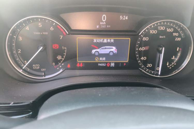 Used Cadillac XT6 2021 28T Six-Seater Four-Wheel-Drive Fashion Edition Odometer Close Up
