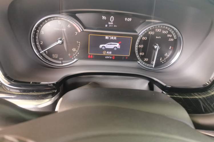 Used Cadillac XT6 2021 2.0T 6-Seater Two-Wheel Drive Luxury Version Odometer Close Up