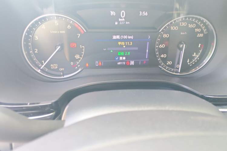 Used Cadillac XT6 2021 28T Six-Seater Four-Wheel-Drive Luxury Version Odometer Close Up