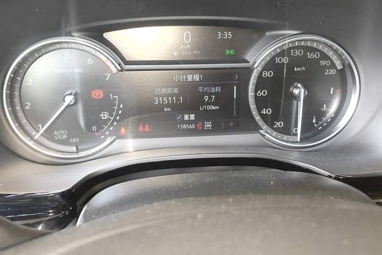 Used Cadillac XT6 2021 28T Six-Seater Four-Wheel-Drive Luxury Version Odometer Close Up