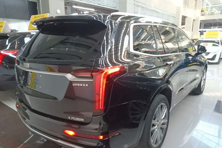 Used Cadillac XT6 2021 2.0T 6-Seater Two-Wheel Drive Luxury Version Rear Right 45 Deg