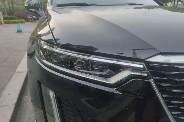 Used Cadillac XT6 2021 2.0T 7-Seater Four-Wheel Drive Luxury Version Right Front Headlight