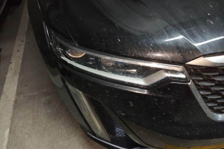 Used Cadillac XT6 2021 2.0T 7-Seater Two-Wheel-Drive Luxury Version Right Front Headlight