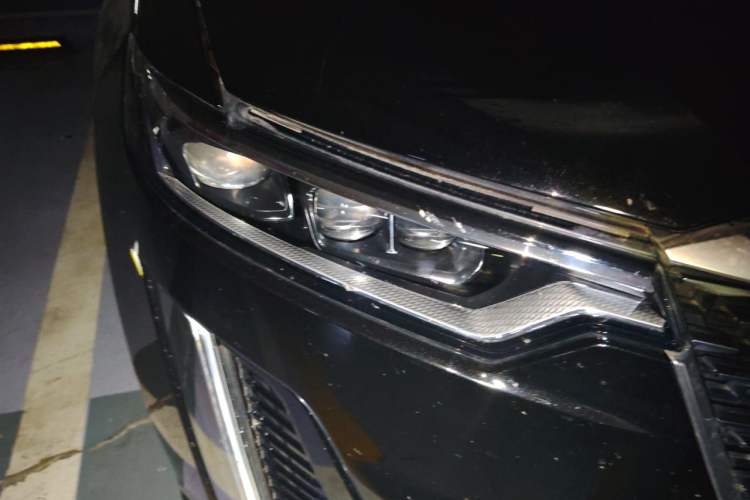 Used Cadillac XT6 2021 2.0T 7-Seater Four-Wheel Drive Luxury Version Right Front Headlight