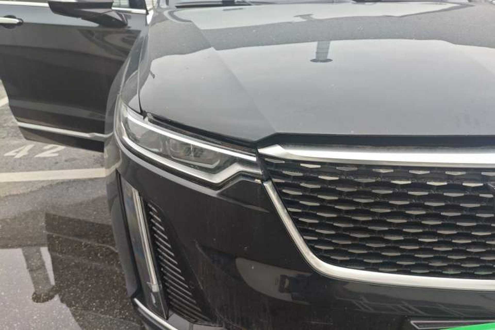 Used Cadillac XT6 2021 2.0T 7-Seater Two-Wheel-Drive Luxury Version Right Front Headlight