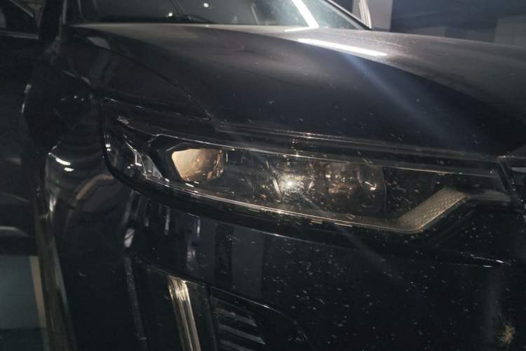 Used Cadillac XT6 2021 2.0T 6-Seater Two-Wheel Drive Luxury Version Right Front Headlight